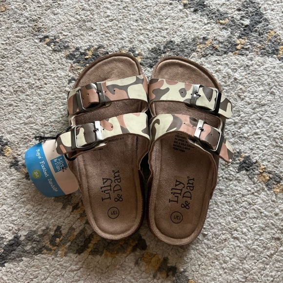 NWT Lily&Dan Suede Sandals Sz 13/1 boys footbed sand color camo - Picture 7 of 7